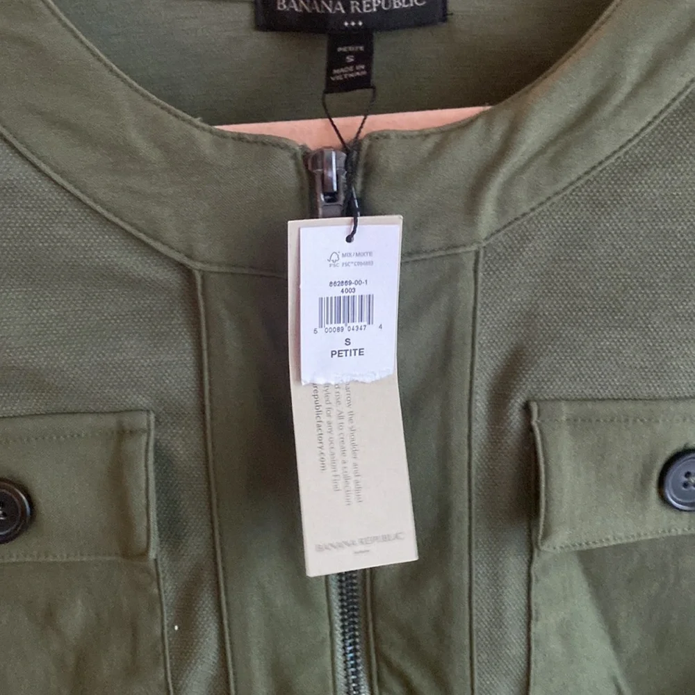 Green Jacket - Picture 5 of 5